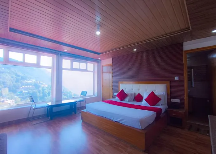 Hotel Snow Ark Inn, Dalhousie