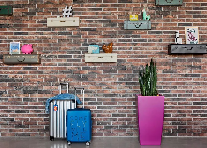 Moxy Frankfurt Airport Kelsterbach Hotel
