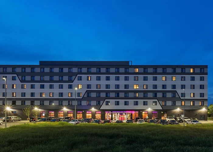 Moxy Frankfurt Airport Kelsterbach Hotel