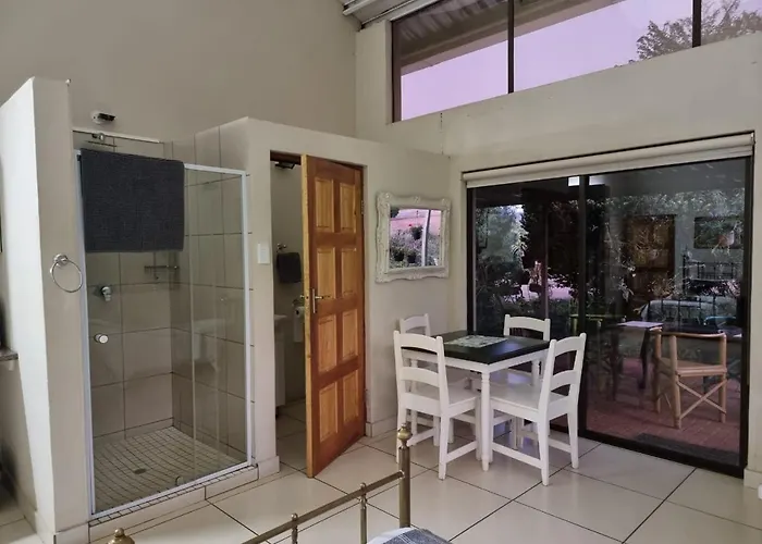 Tzaneen White House Lodge