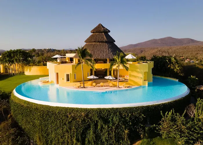 Sol De Oriente In Careyes Hotel