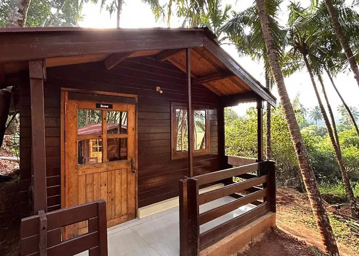 Mountain Breeze Wooden Cottages Agonda