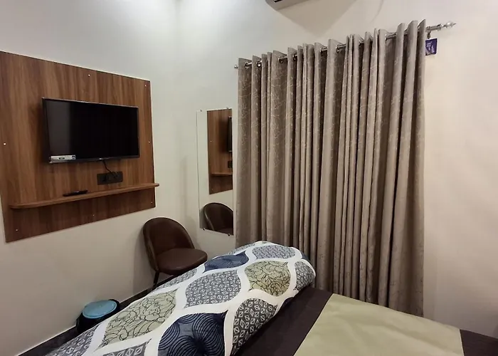 Shri Harihar Dham Hotel Mathura