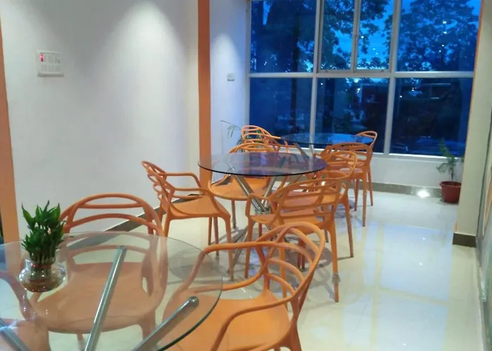 Hotel New Ashiyana Palace Near Ganga Ghat And Vishwanath Temple Varanasi