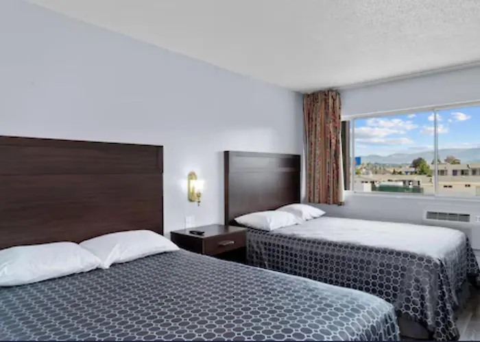 Holiday Lodge Wenatchee