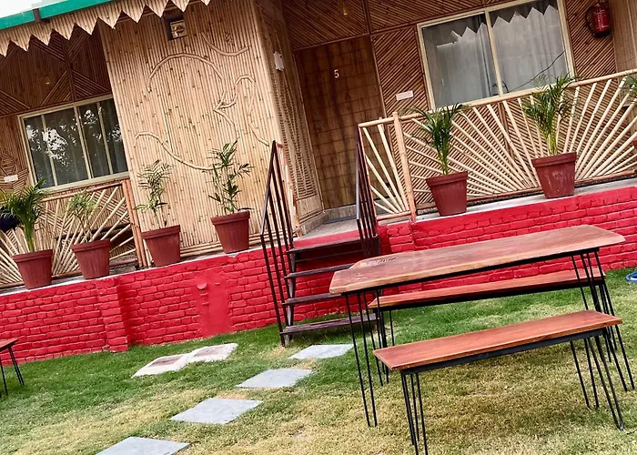 Bamboo Garden Cottages And Cafe Rishikesh
