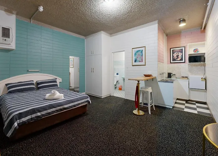 West End Motel & Backpackers Adelaide