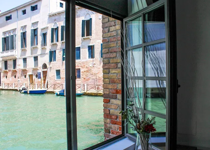 Al Canal Regio - Guest House Venecia