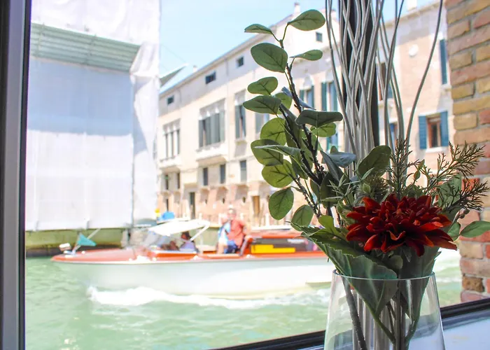 Al Canal Regio - Guest House Venecia