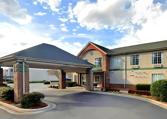 Super 8 By Wyndham Smithfield-Selma Hotel