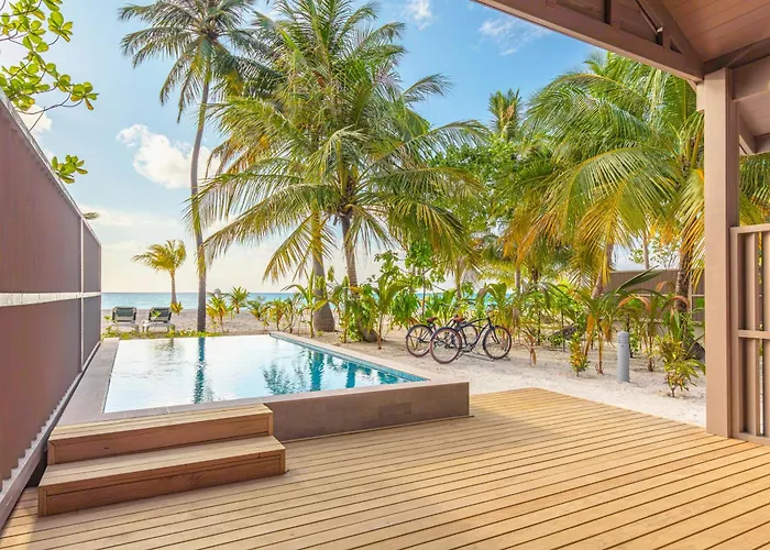 Meeru Maldives Resort Island Dhiffushi