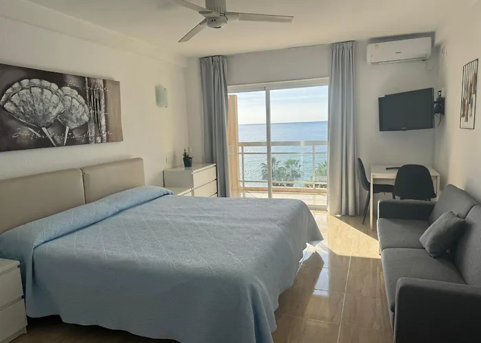 Apartahotel CHINASOL con Parking y Desayuno Incluidos Almuñécar