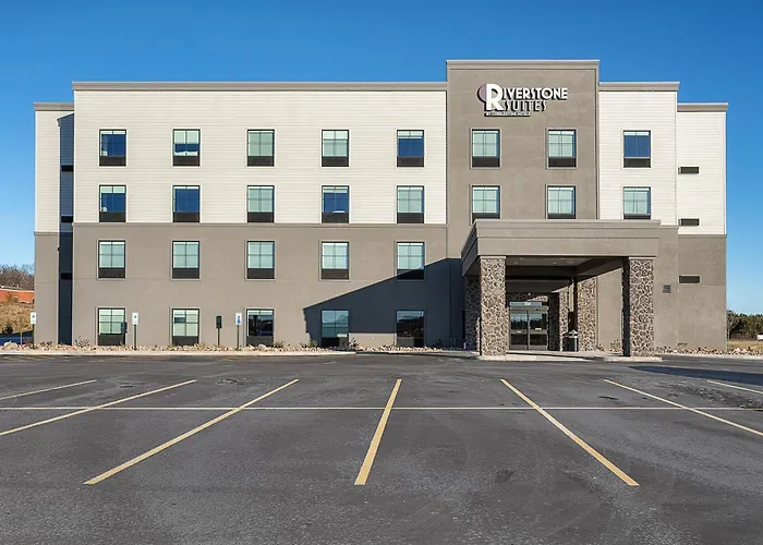 Riverstone Suites By Cobblestone Hotels - Chippewa Falls
