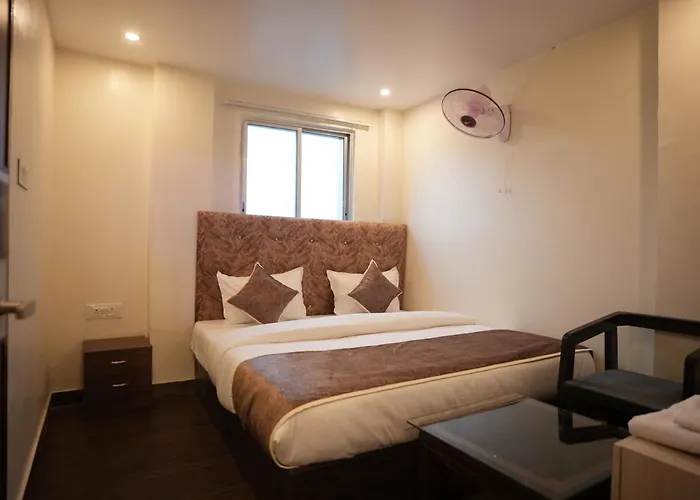 Hotel Rajmahal Palace Prayagraj