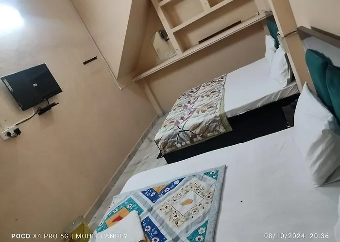 Hanumat Kripa Kunj Guesthouse Ayodhya