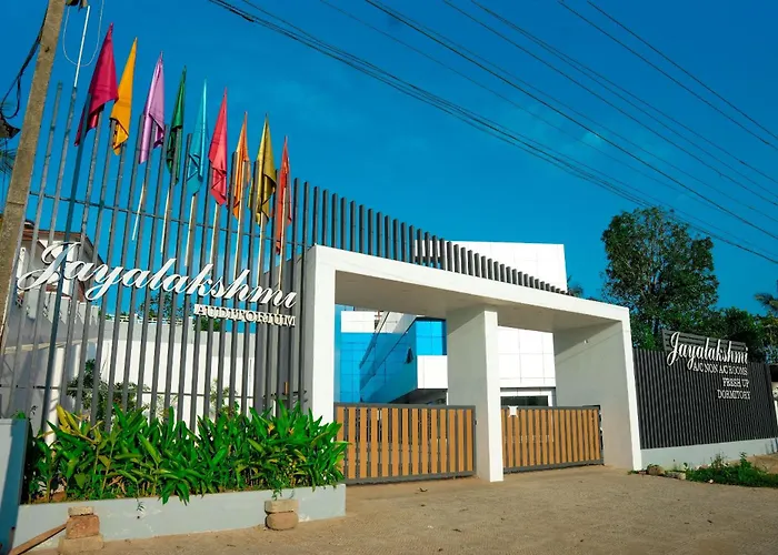 Jayalakshmi Residency Hotel Vaduvanchal