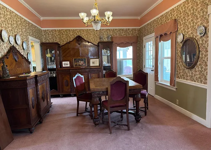 Roseberry House Bed And Breakfast Susanville