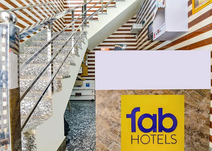 Fabhotel Maa Gayatri Sadan - Nr Pram Mandir Shree Banke Bihari Temple Vrindavan