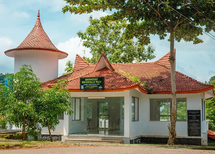 Aruvikuzhy Waterfalls Villa Kozhancheri