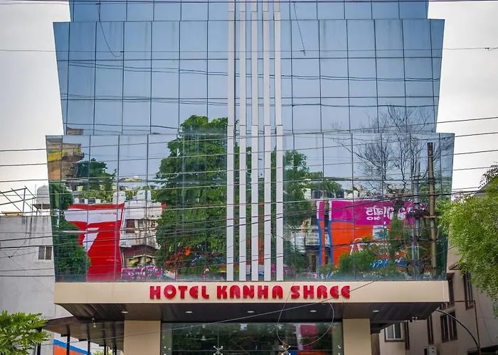 Hotel Kanha Shree By Cosmos Green Indore