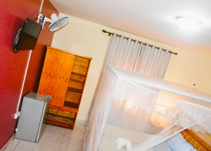 Lakeshore Bed And Breakfast Entebbe