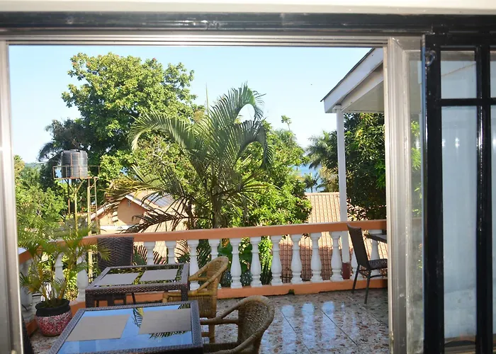Lakeshore Bed And Breakfast Entebbe