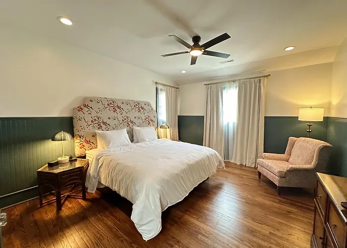The Opal And West House Bed & Breakfast Shelby