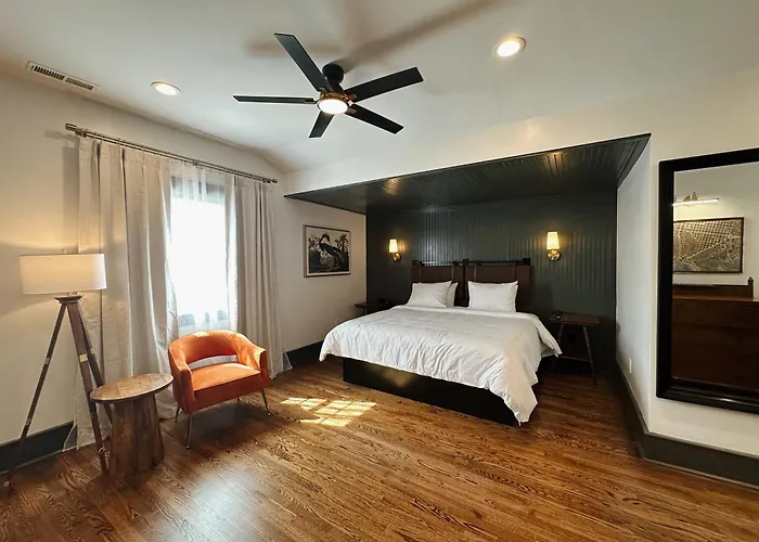 The Opal And West House Bed & Breakfast Shelby