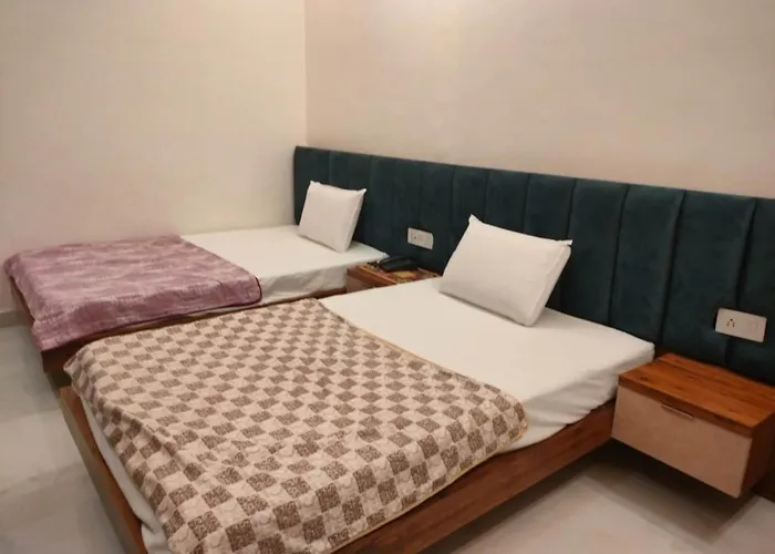 Hotel S3 Jhansi