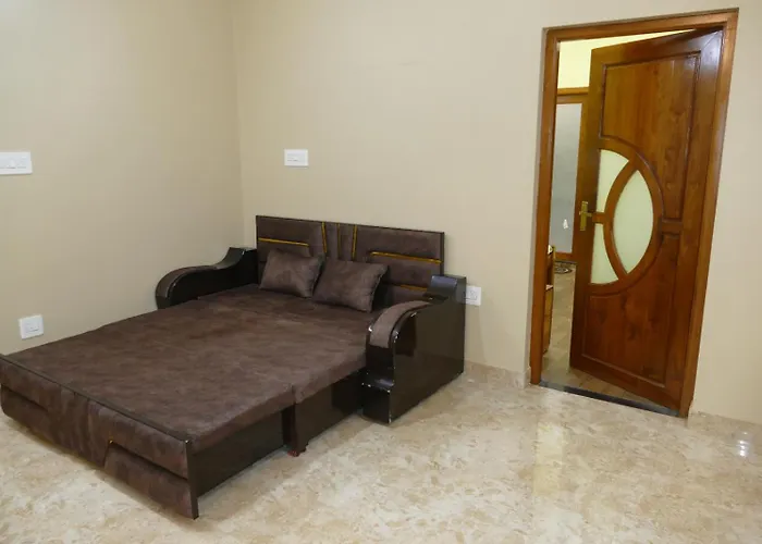 Fem'S Nest Bed & Breakfast Ooty