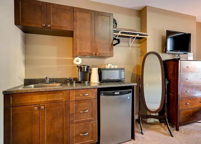 The Avonlea Inn Stratford