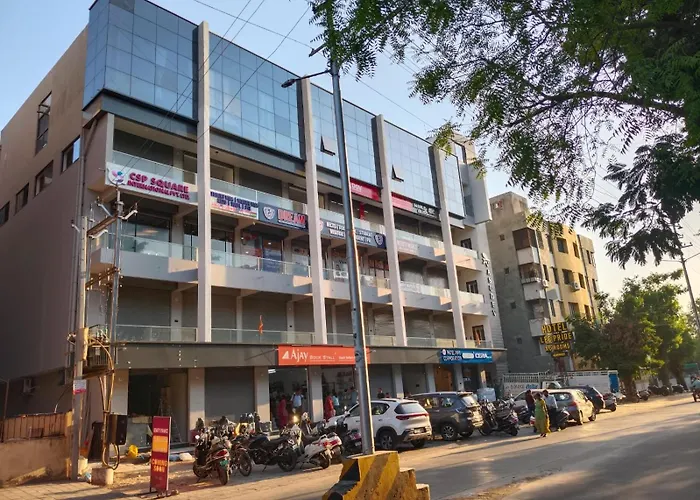 Hotel Lee Pride Anand