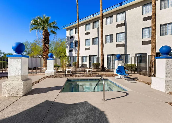 Days Inn & Suites By Wyndham Mesa Near Phoenix