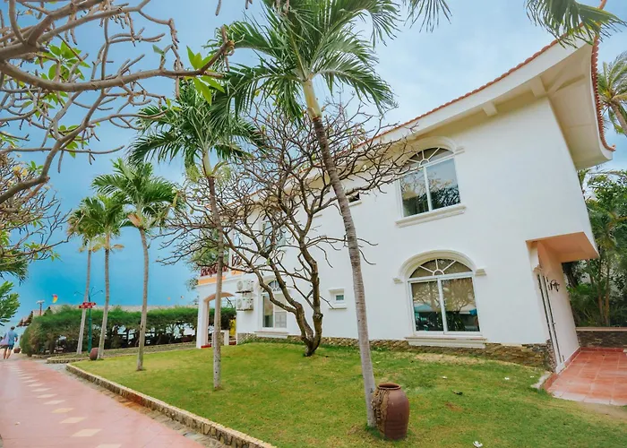 Le Aqua Resort & Spa Phan Thiet - Swiss Village Resort & Spa Mũi Né