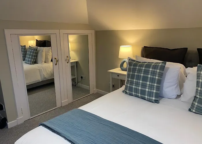 Peacock Guest House Largs