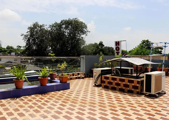 Hotel Adarsh Palace Maheshwar