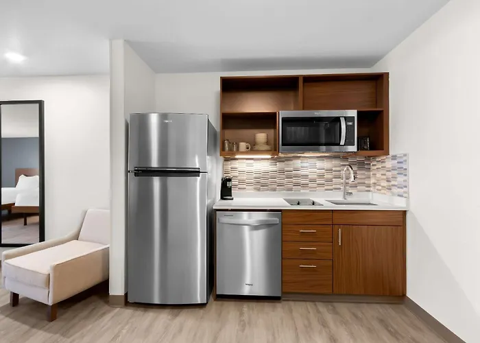 Everhome Suites Glendale Sports Entertainment District By Choice Hotels