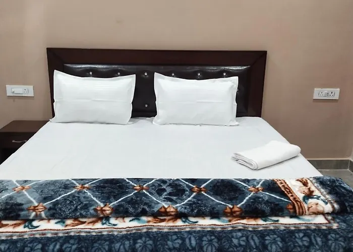 Hotel Blue Palace Ayodhya