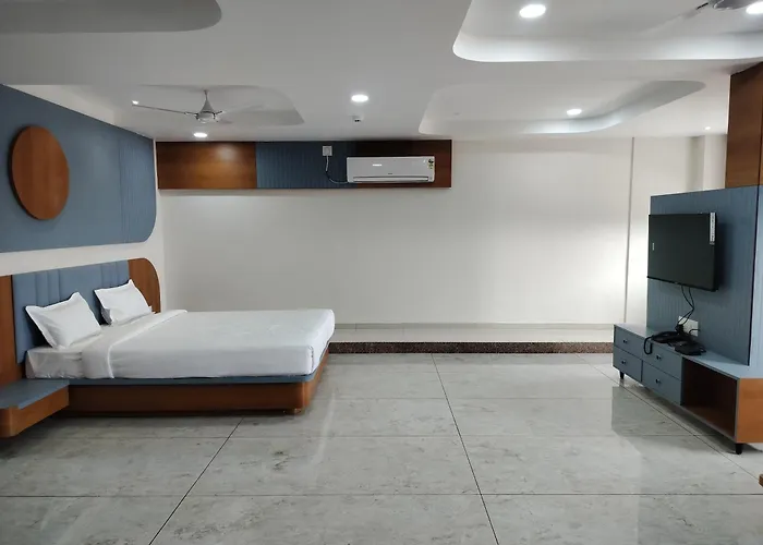 Hotel Amrutam And Guest House Tharad