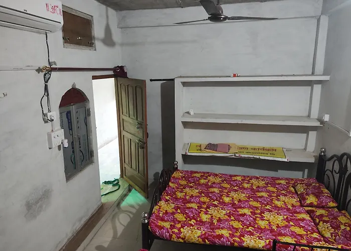 Geeta Guest House Ayodhya