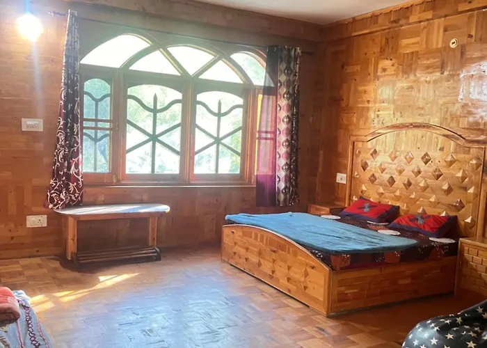 Parma House Hotel Kasol
