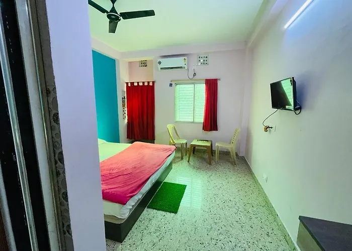 Hotel Falcon House ! Puri