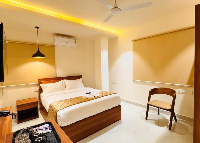 Hotel Star Avenue - Indiranagar Bangalore