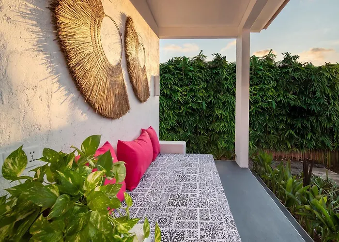 Pinkprivate Balangan - For Cool Adults Only Bed & Breakfast Jimbaran 
