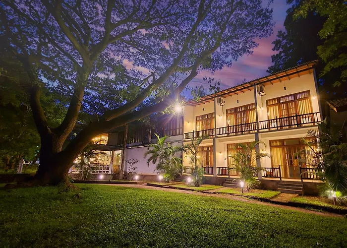 Grand Kalundawa Resort Dambulla