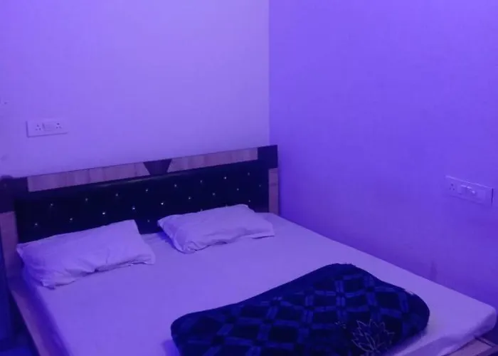 Laddu Gopal Guest House Khatu