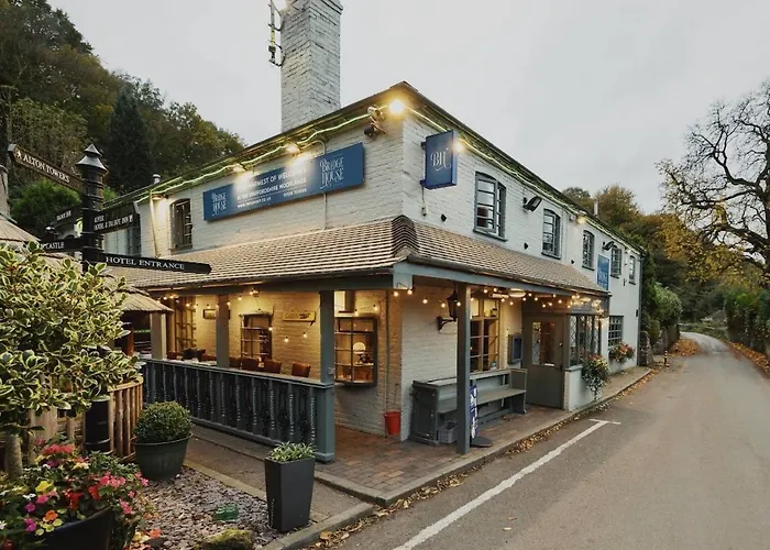 The Bridge House Restaurant And Hotel Alton 