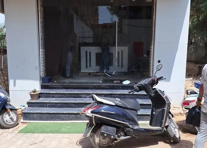 Shree Ram Krishna Dham Hotel Vrindāvan