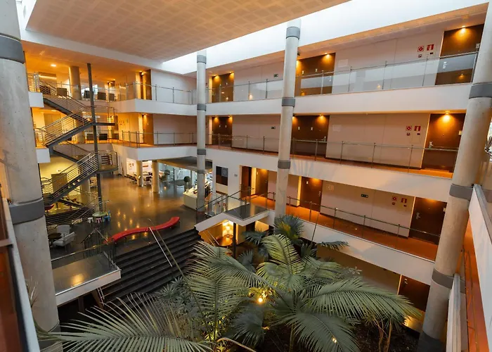 Port Elche Hotel