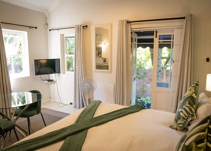 Rustic Manor Guest House Tokai
